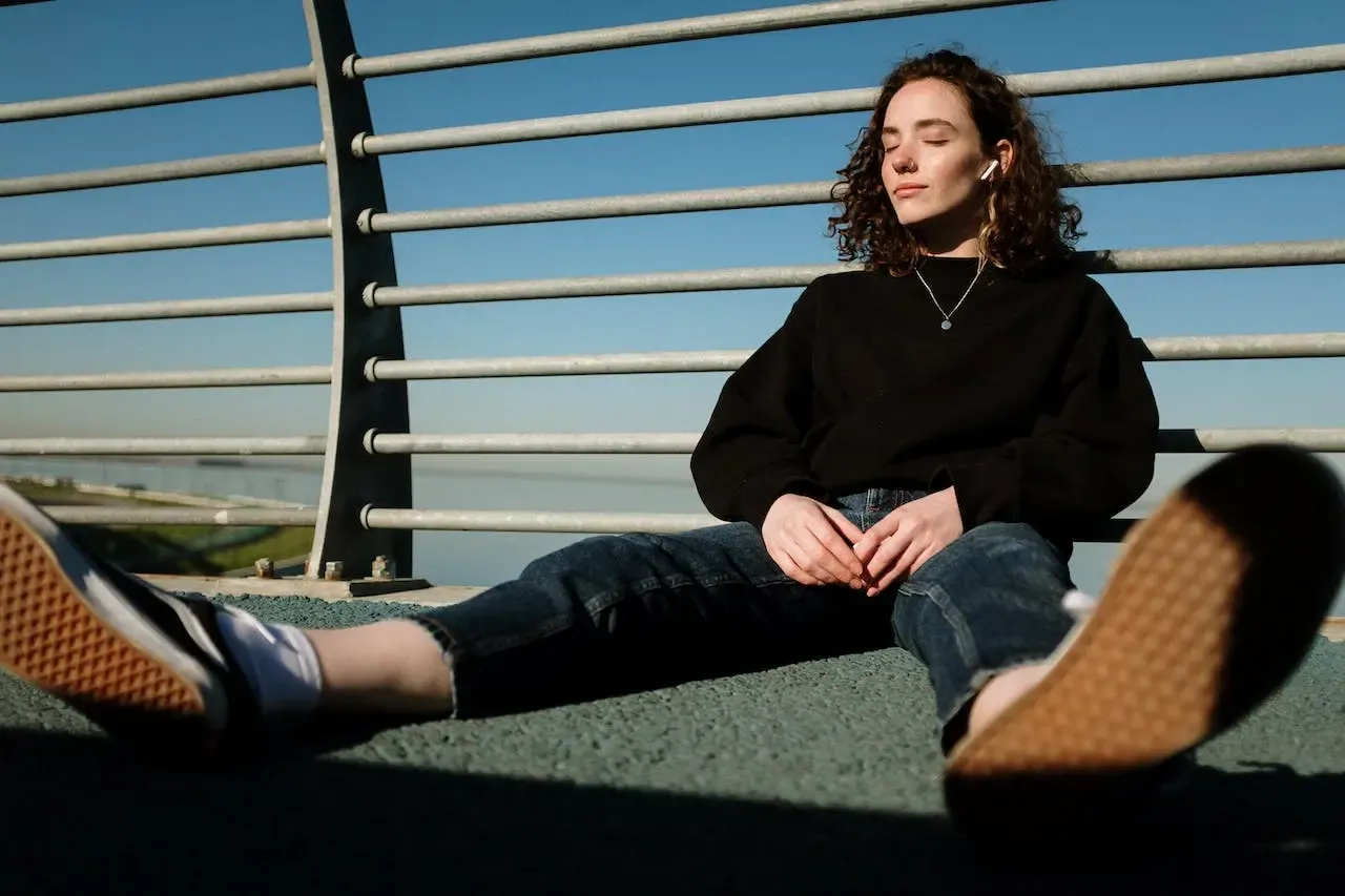 pexels-cottonbro-studio-4571219